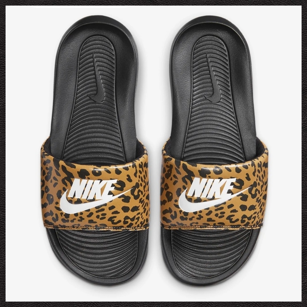 🔥  NIKE Slides